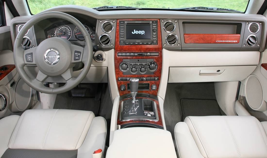 jeep-commander-interior
