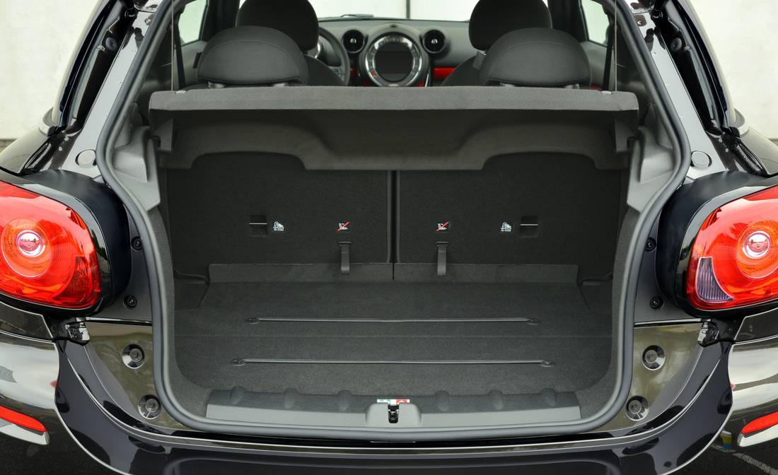 mini-paceman-trunk