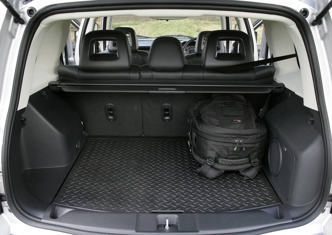jeep-patriot-trunk