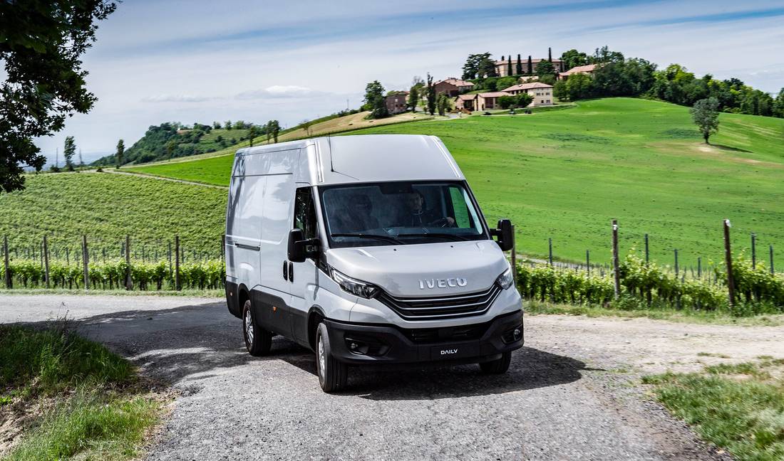 iveco-new-daily-front