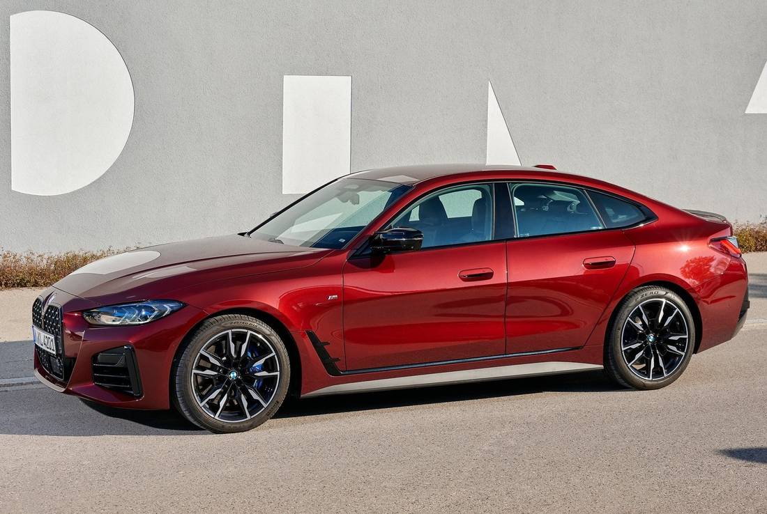 bmw-m440i-xdrive-side