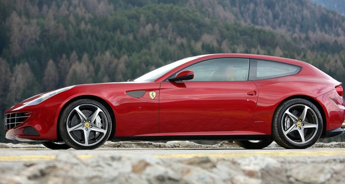 ferrari-ff-side