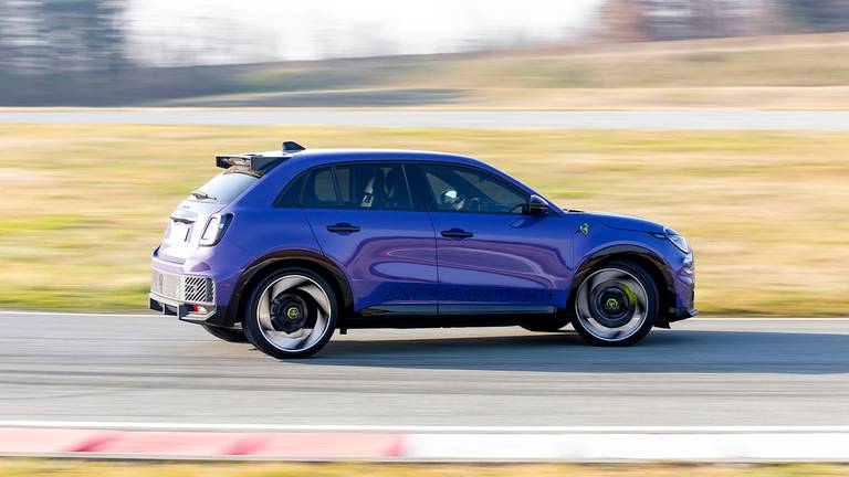 CR-31 - AutoScout24 - Abarth 600e foto3