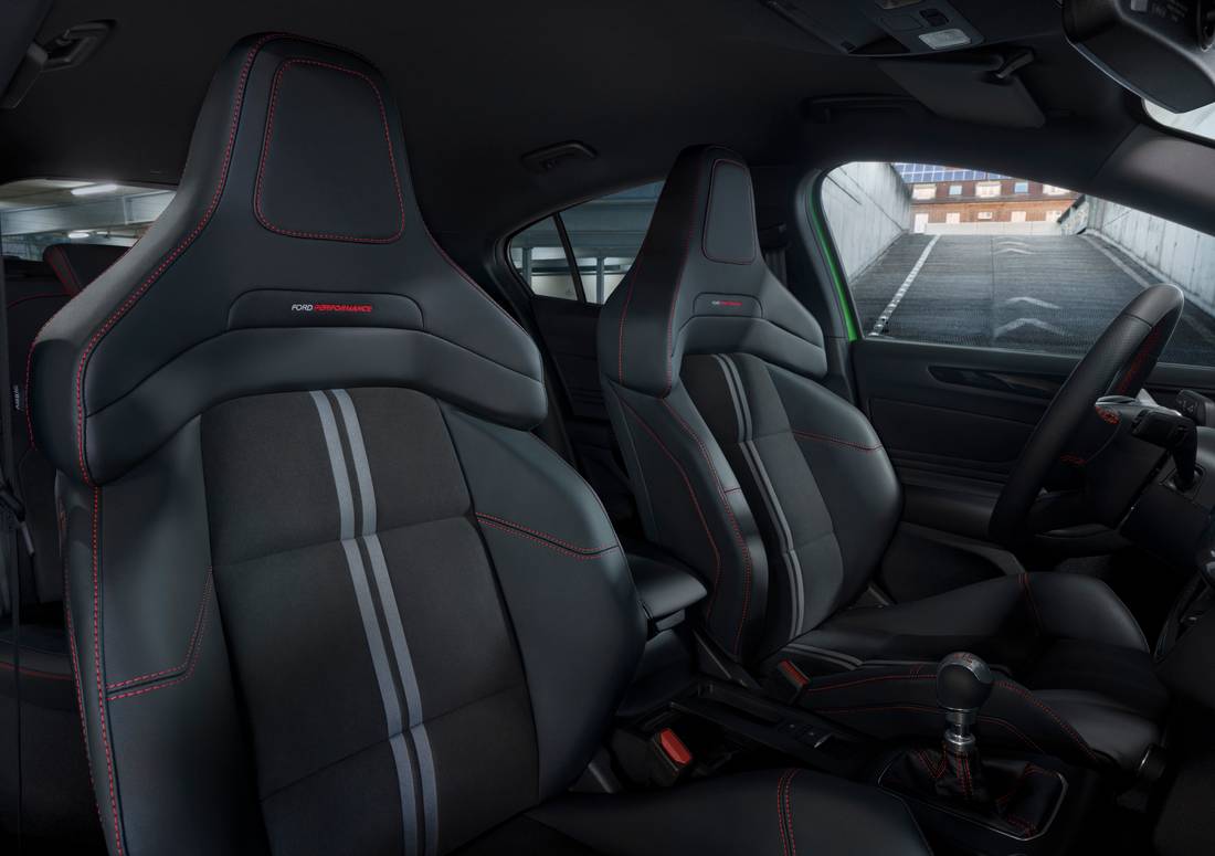 ford-focus-2022-seats