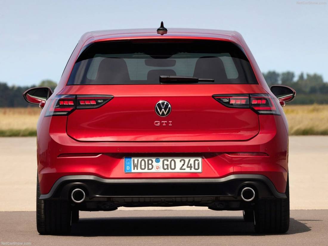 Volkswagen-Golf_GTI-2024-1280-09