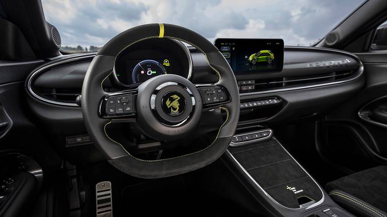 CR-31 - AutoScout24 - Abarth 600e foto1