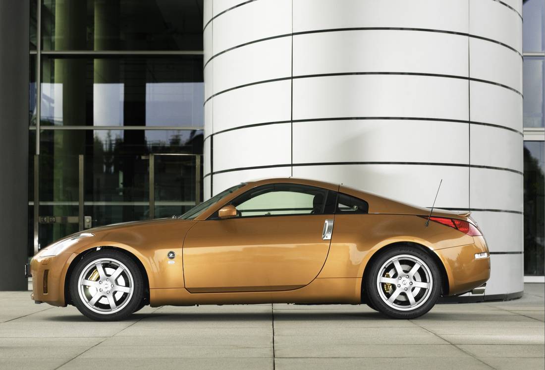 nissan-350z-side