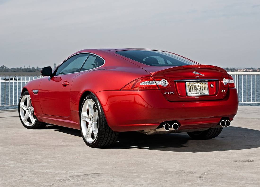 jaguar-xkr-back