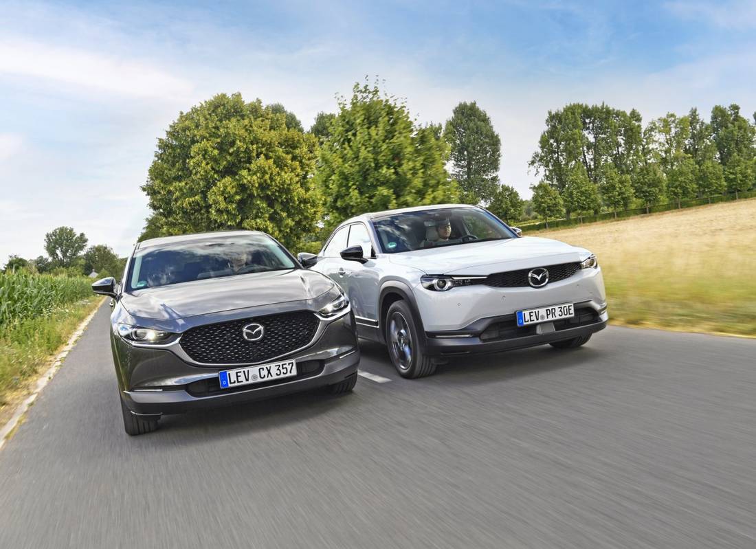 Executie temperatuur Schildknaap Benzine vs. elektrisch: test Mazda CX-30 en Mazda MX-30 - AutoScout24