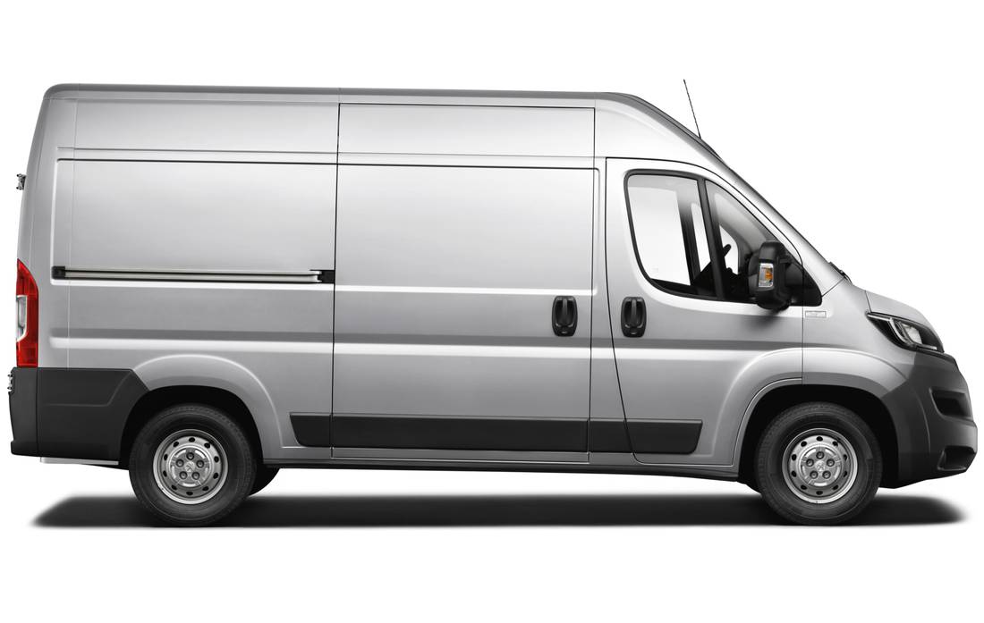 peugeot-boxer-side