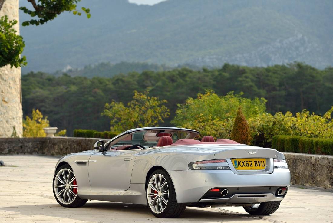 aston-martin-volante-back