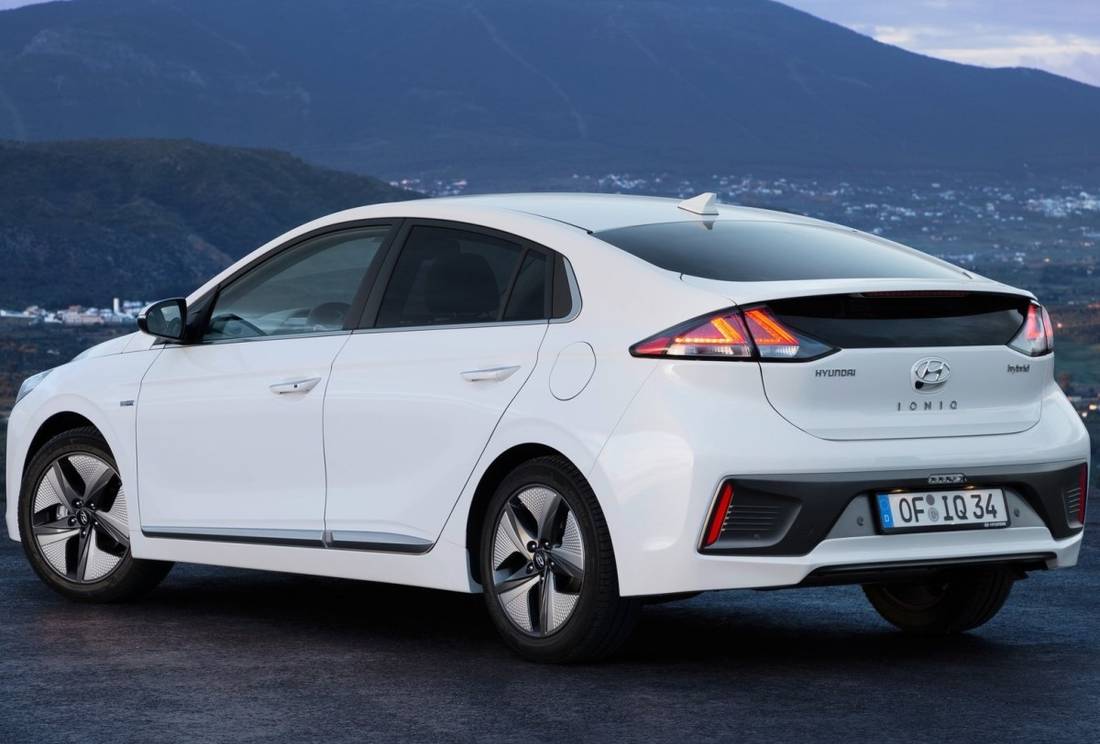 hyundai-ioniq-back