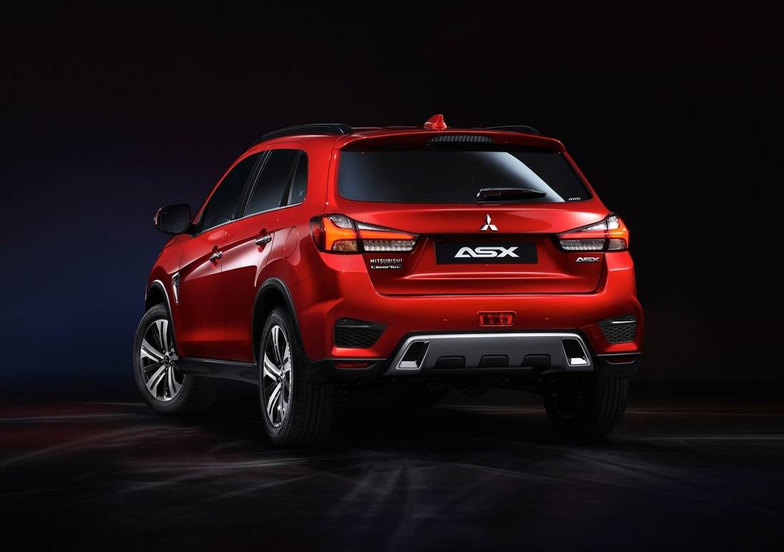 mitsubishi-asx-back