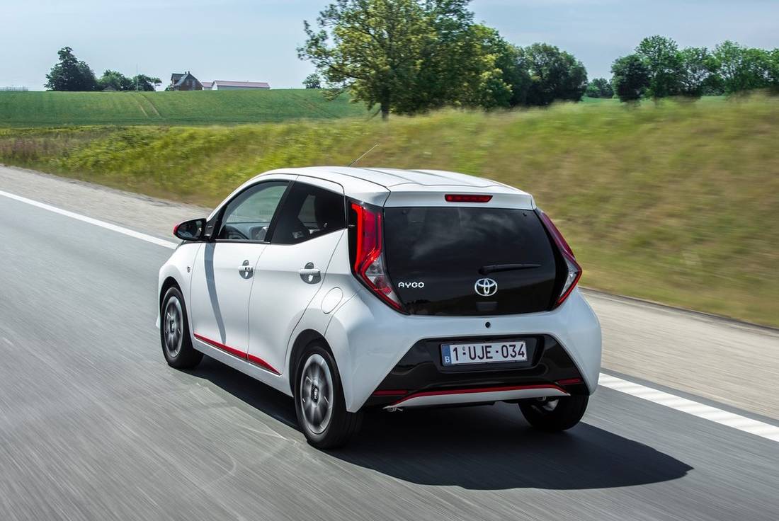 pin Sympton Moderator Toyota Aygo: afmetingen, interieurs, motoren, prijzen en concurrenten -  AutoScout24