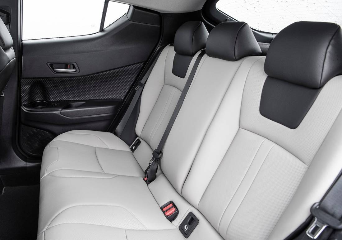 toyota-c-hr-seats