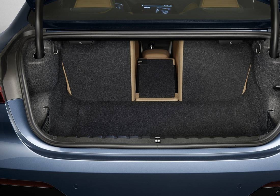 bmw-4-series-coupe-trunk