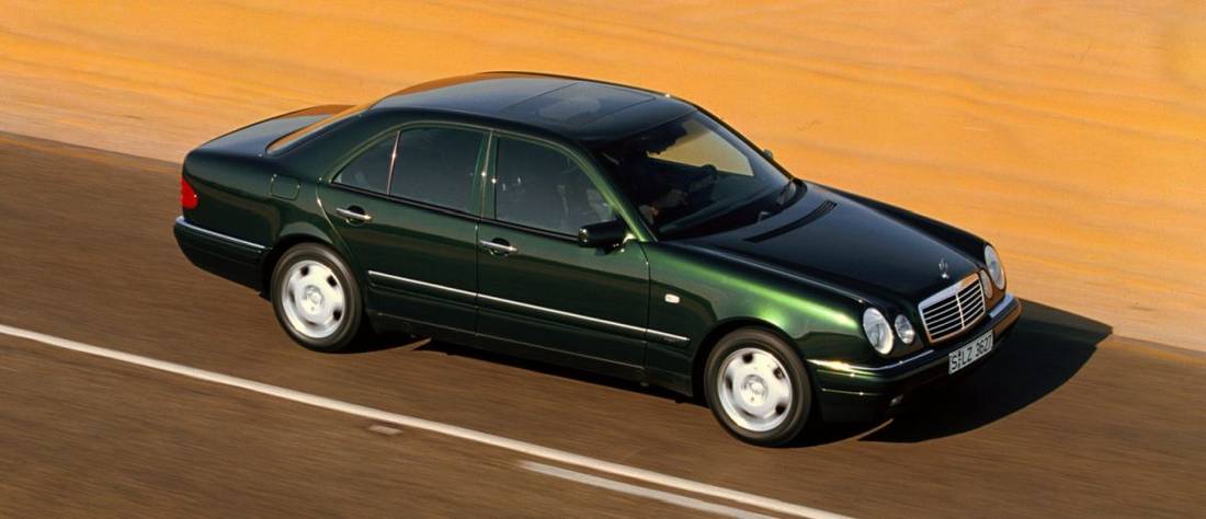 Mercedes-Benz E 240