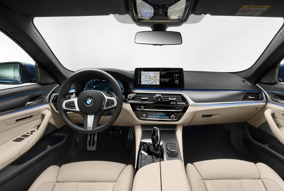 bmw-530e-interior