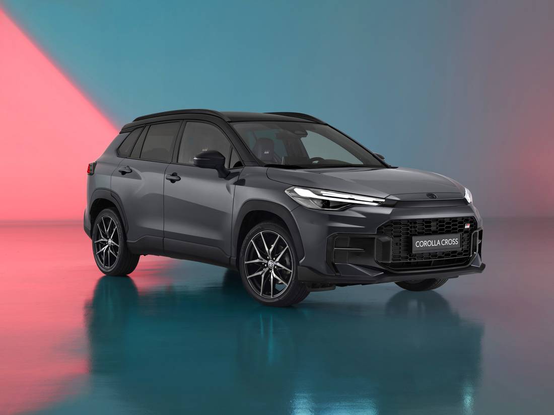 vernieuwde-toyota-corolla-cross-2025-zet-grote-muil-op-en-doet-volkswagen-na-2025-01