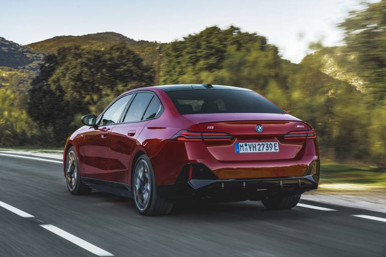 dit-is-de-premium-zakenauto-die-europa-wil-en-het-is-geen-mercedes-2025-02
