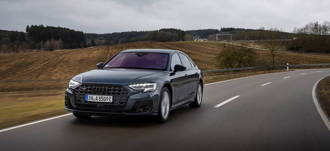 Audi A8 60 TFSI e (2023) banner