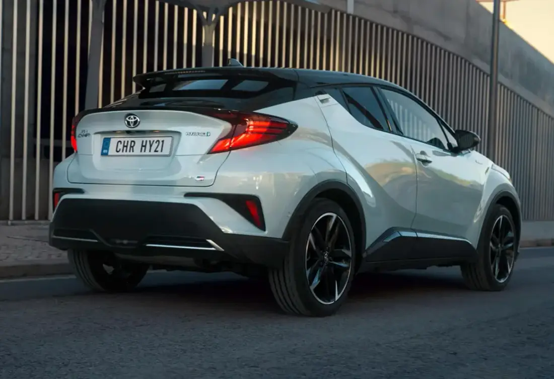 toyota-c-hr-back