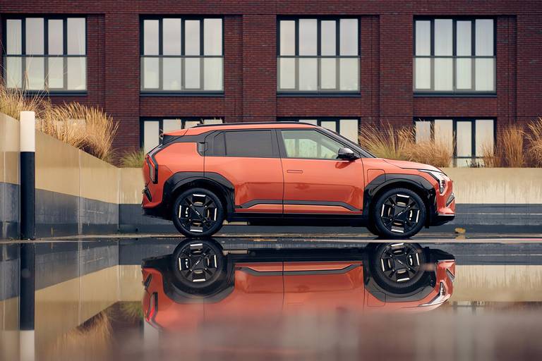 CR 6 Kia EV3 AS24 Car Reviews 4