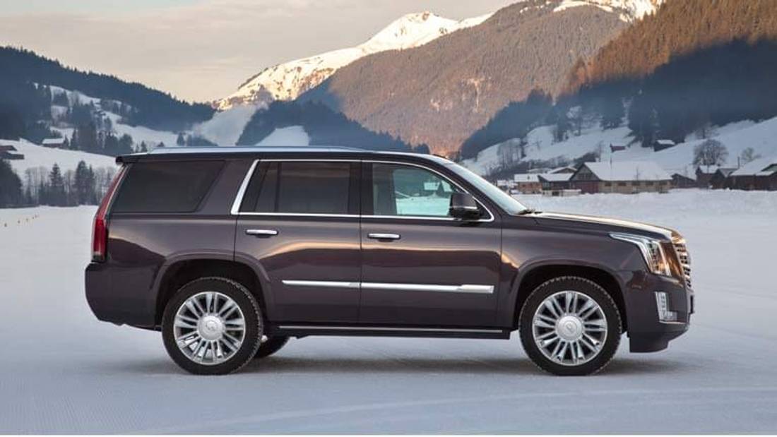 cadillac-escalade-m-03