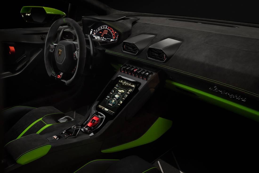 lamborghini-huracan-tecnica-interieur