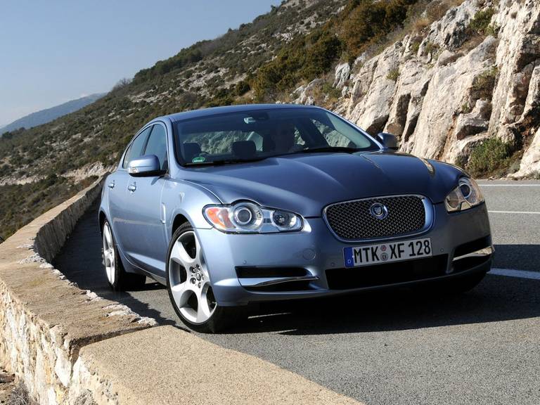 2007-2-jaguar-xf-2023