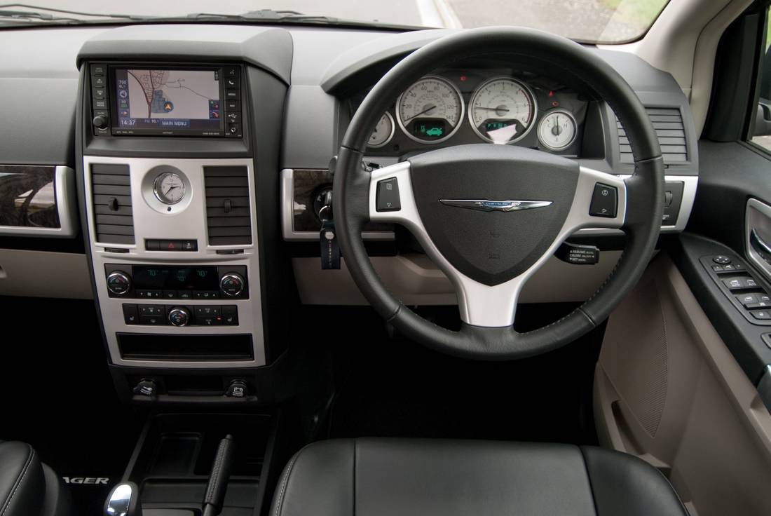 chrysler-grand-voyager-interior