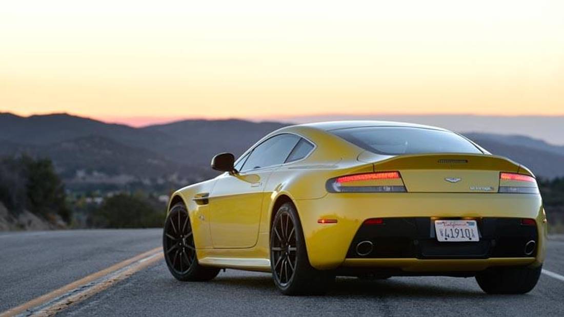 aston-martin-vantage-m-04