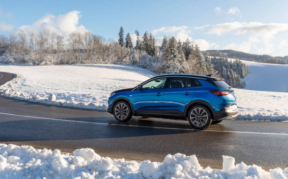 Review: Opel Grandland X Hybrid4 (2020)