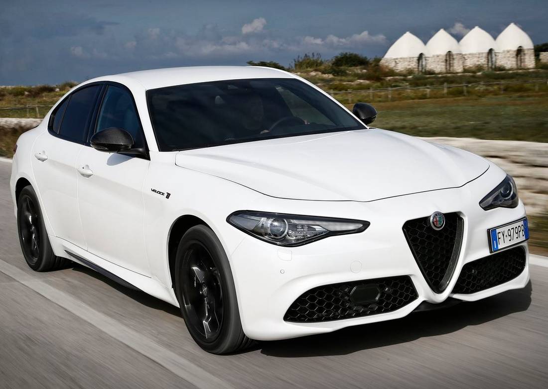 Alfa Romeo Giulia: afmetingen, motoren, prijzen en concurrenten - AutoScout24