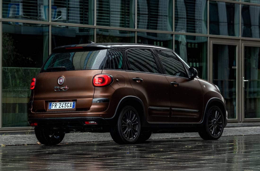 fiat-500l-back