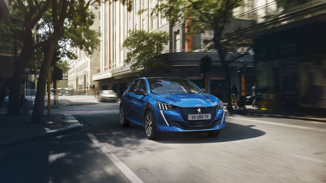 Peugeot 208 2.jpg