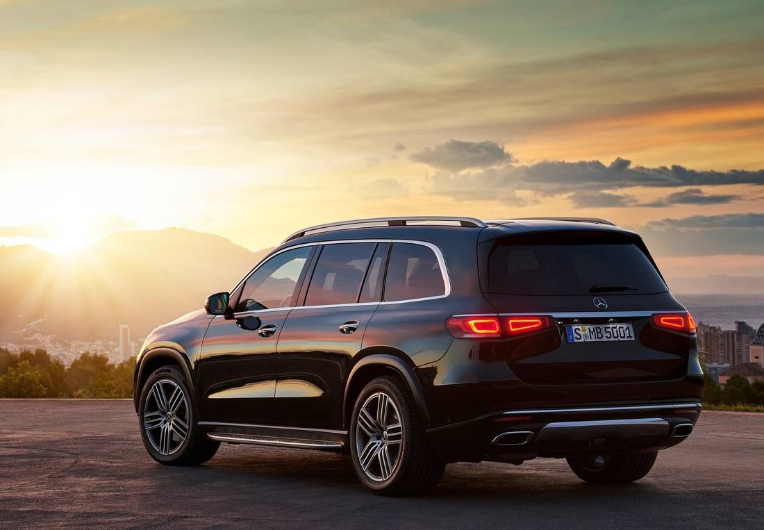 mercedes-gls-back