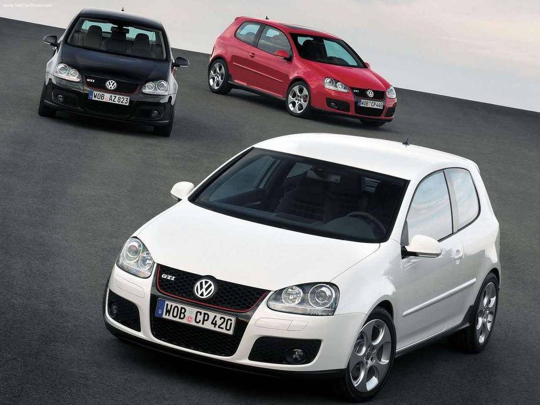 Volkswagen-Golf_GTI_5-door-2004-1280-16