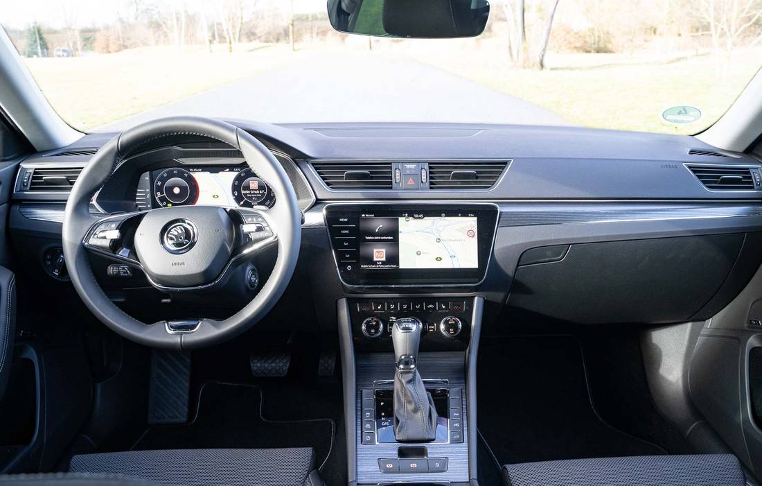 skoda-superb-combi-interior