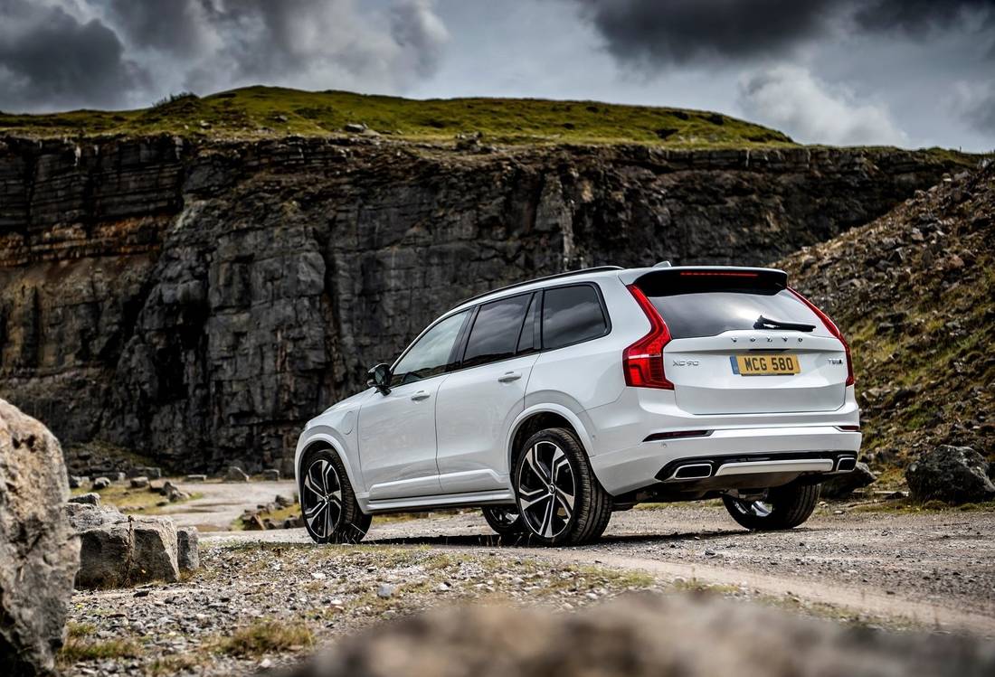 volvo-xc90-back