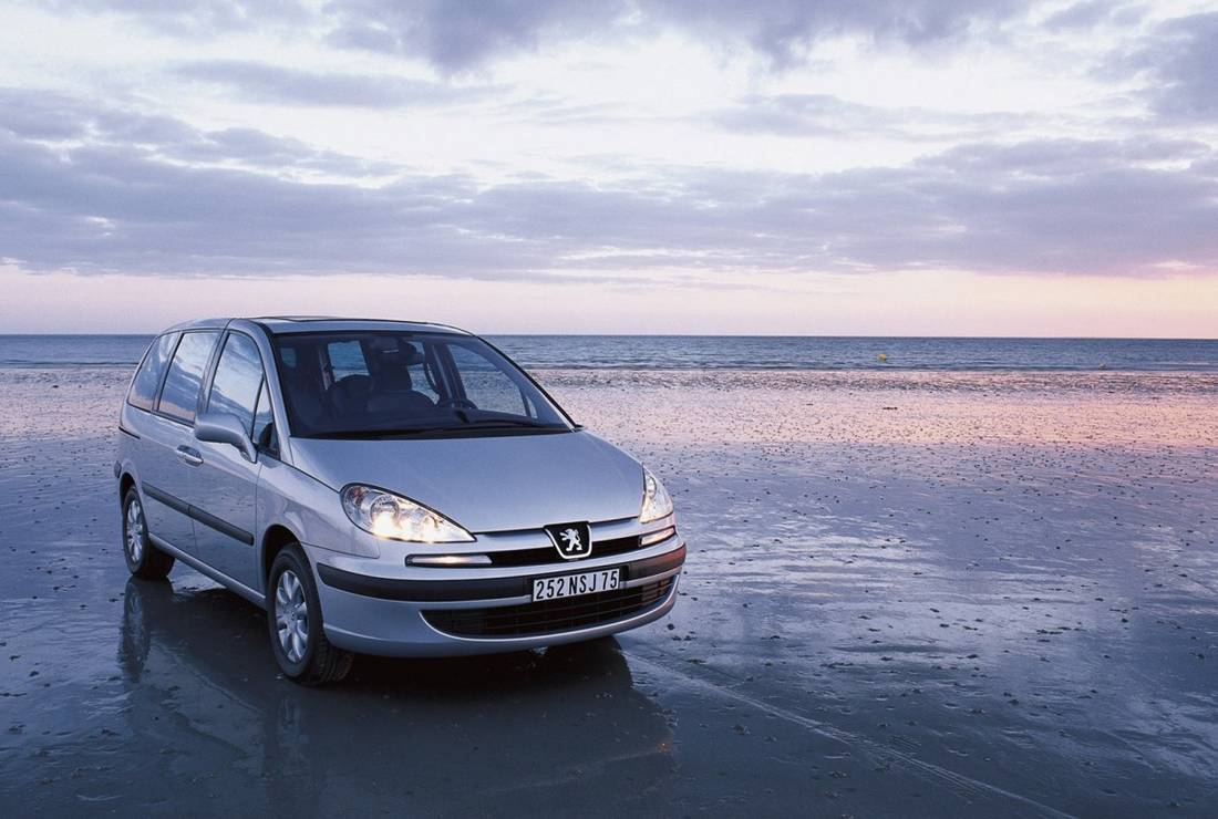 peugeot-807-front