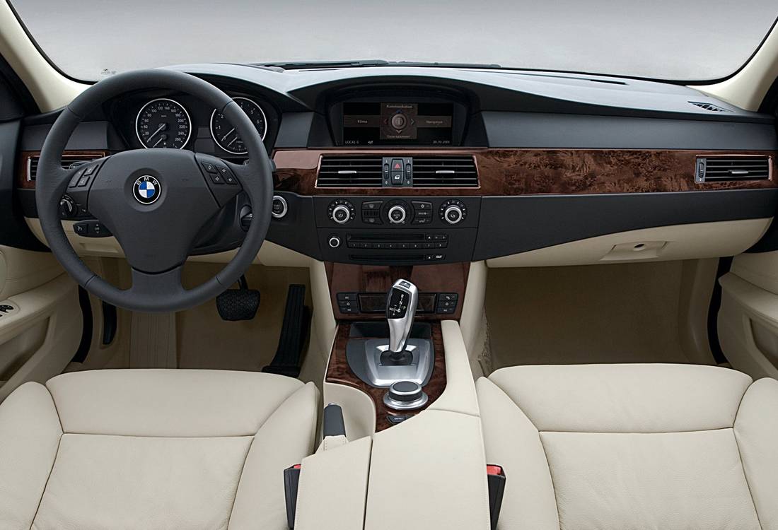 bmw-5-series-e60-interior