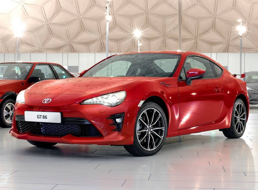 toyota-gt86-side