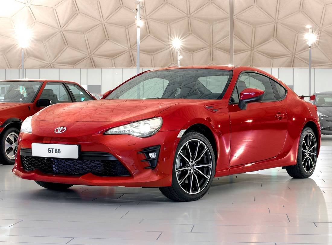 toyota-gt86-side