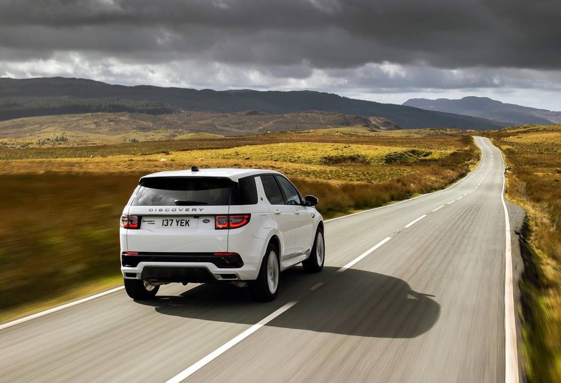 land-rover-discovery-sport-back