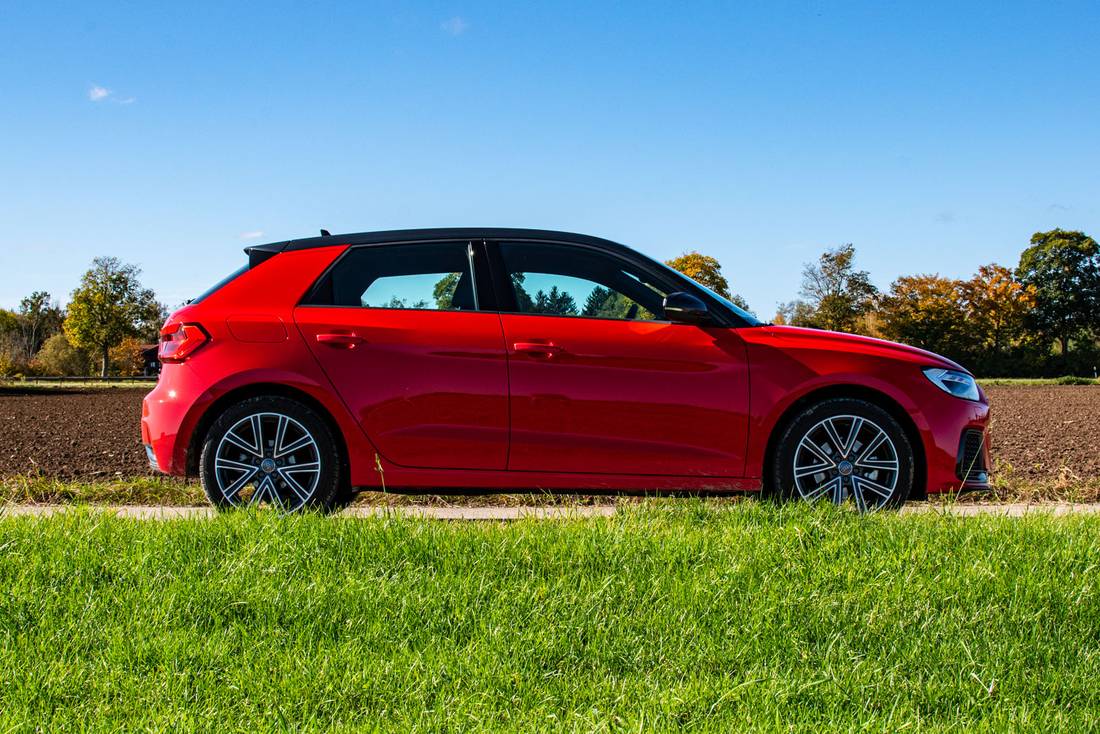 audi-a1-side