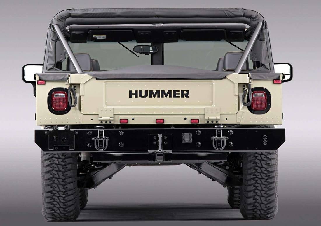 hummer-h1-back