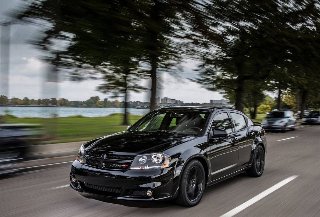 dodge-avenger-front