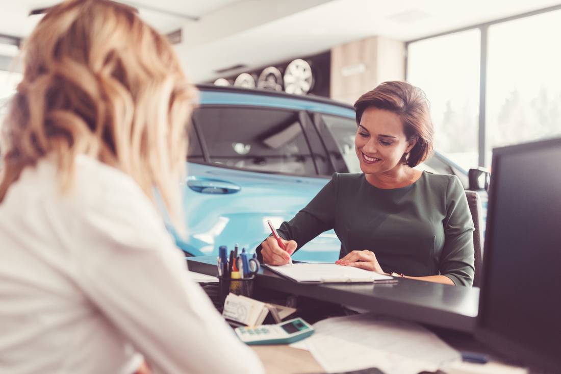 Tweedehandsauto steeds goedkoper: Prijs in een jaar tijd ruim €2