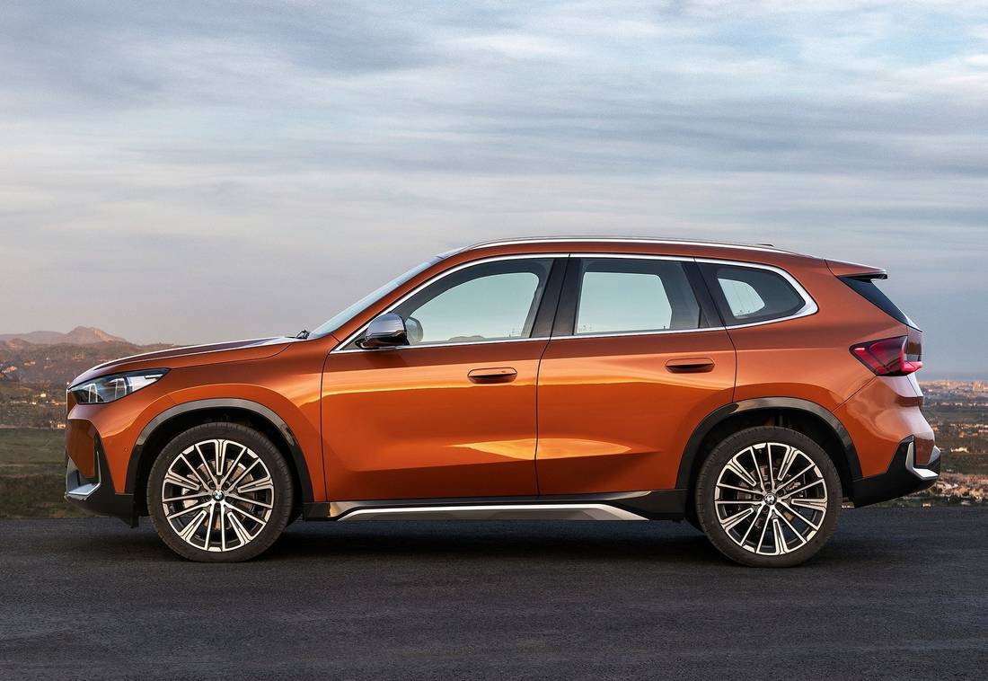 bmw-x1-side